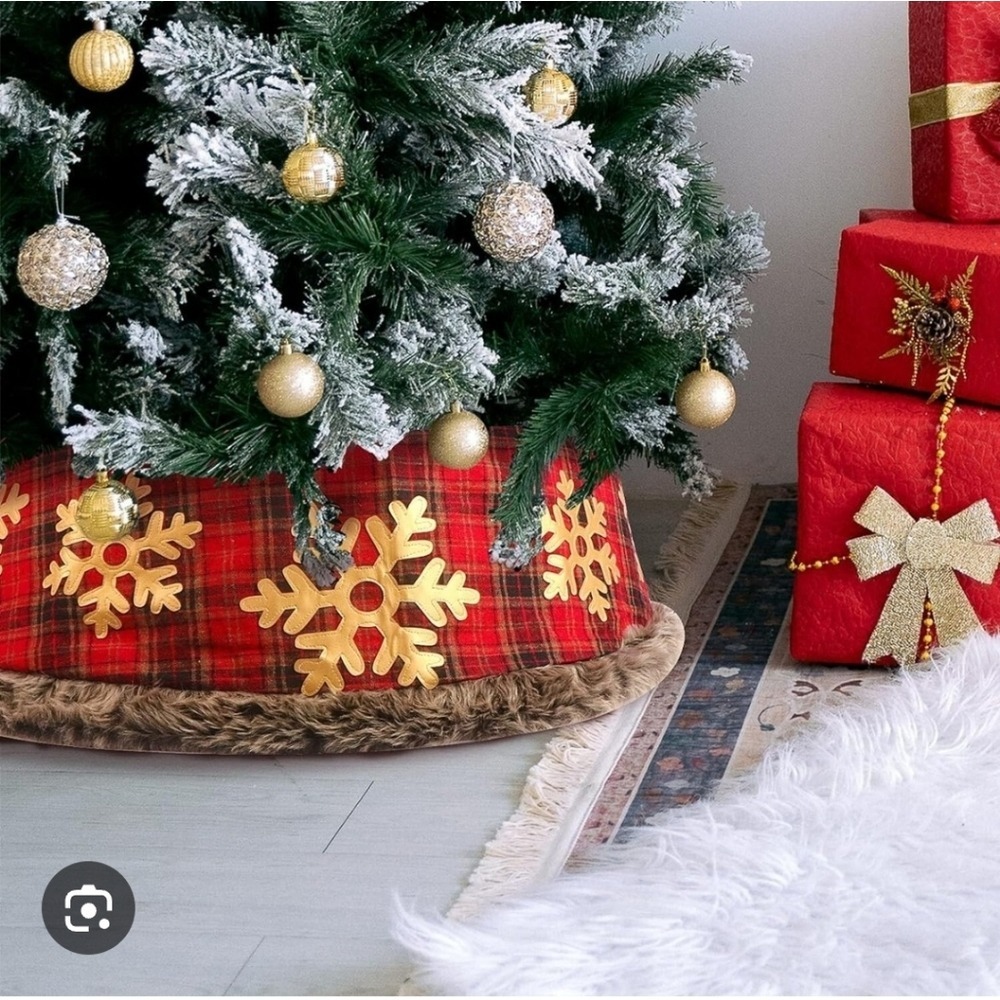 Plaid Snowflake Fur Trimmed Tree Collar Home Accent
